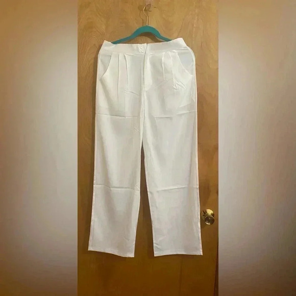 Source Unknown Women's Trousers in Tan and White - Picture 15 of 16